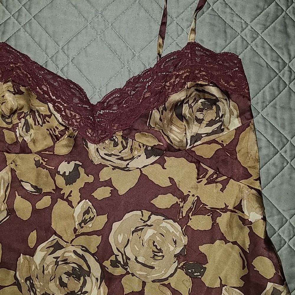 Top - Picture 2 of 7